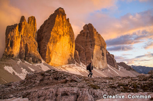 Tre cime di lavaredo in luce calda